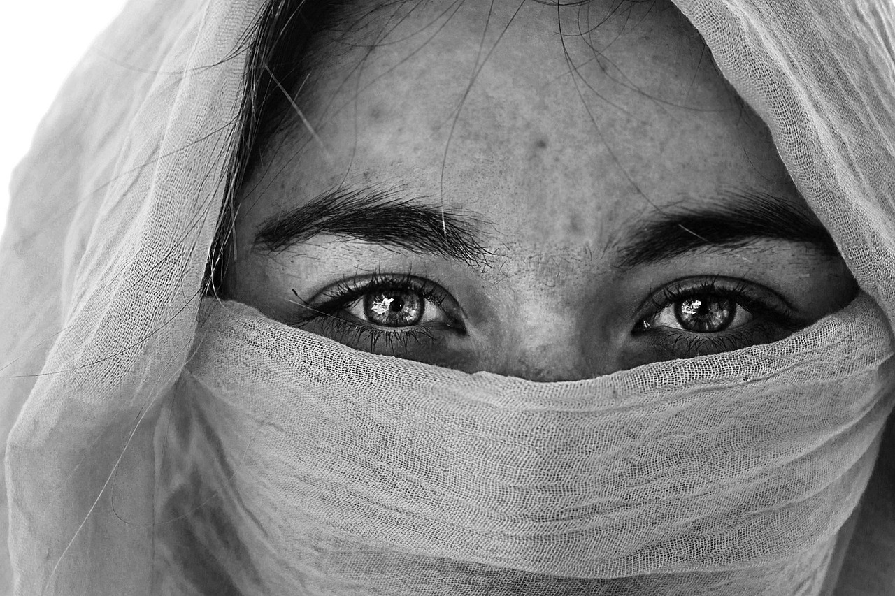 femme, foulard, arabe, voilé, islam, les sourcils, les yeux, monochrome, noir et blanc, femme, arabe, islam, islam, islam, islam, islam