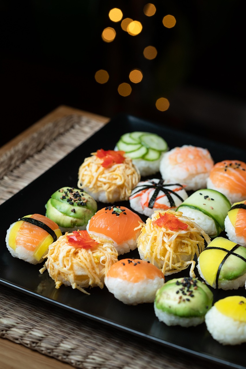 boules de sushi, cuisine japonaise, aliments, assiette, cuisine, repas, sushi, saumon, savoureux, délicieux, cuisine asiatique, cuisine, sushi, sushi, sushi, sushi, sushi, cuisine asiatique