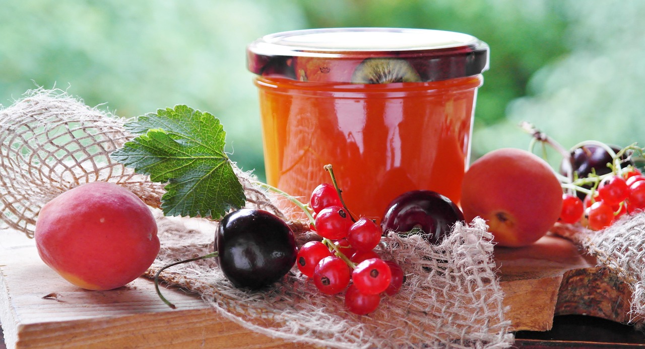 confiture, abricots, abricot, cuisiner, les préparatifs, lunettes, fruit, nourriture naturelle, repas, se réduire, avec ou sans sucre, du sucre, faire un, aliments, mignonne, pots de confiture, fait maison, douceur, pain à tartiner
