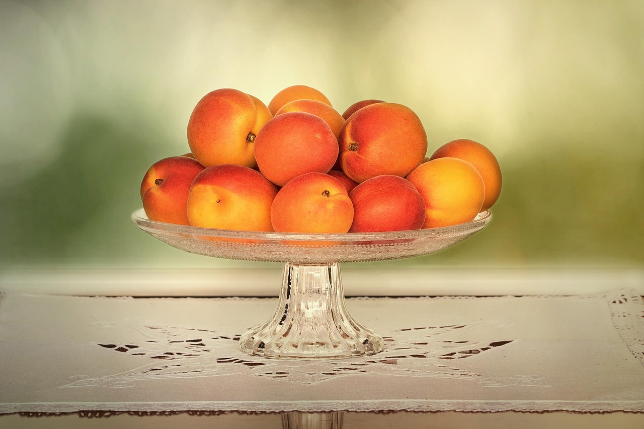 la nature, abricots, prunus armeniaca, abricot, roses, rosacées, fruit à noyau, fruit, nature morte