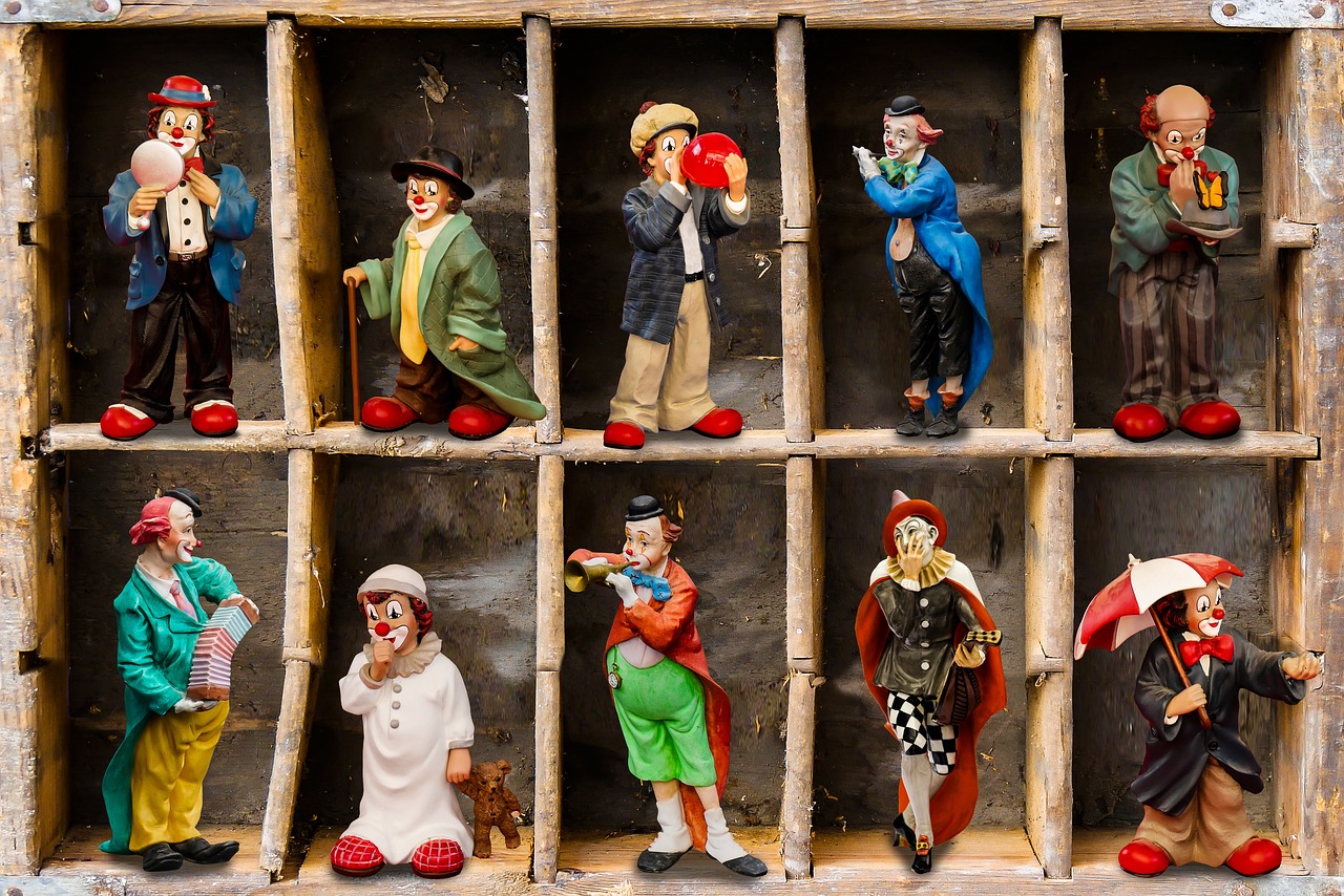 personnages, pitre, porcelaine, amusement, clown musical, collection, cas, faire de la musique, étagère, compartiment, bois, pitre, pitre, pitre, pitre, pitre