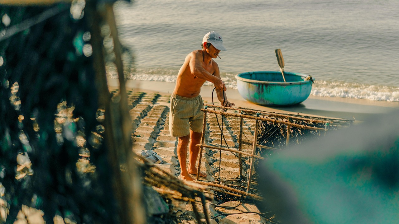 homme, pêcheur, nature, plage, rive, faire de la pêche, mer, mui ne, vietnam