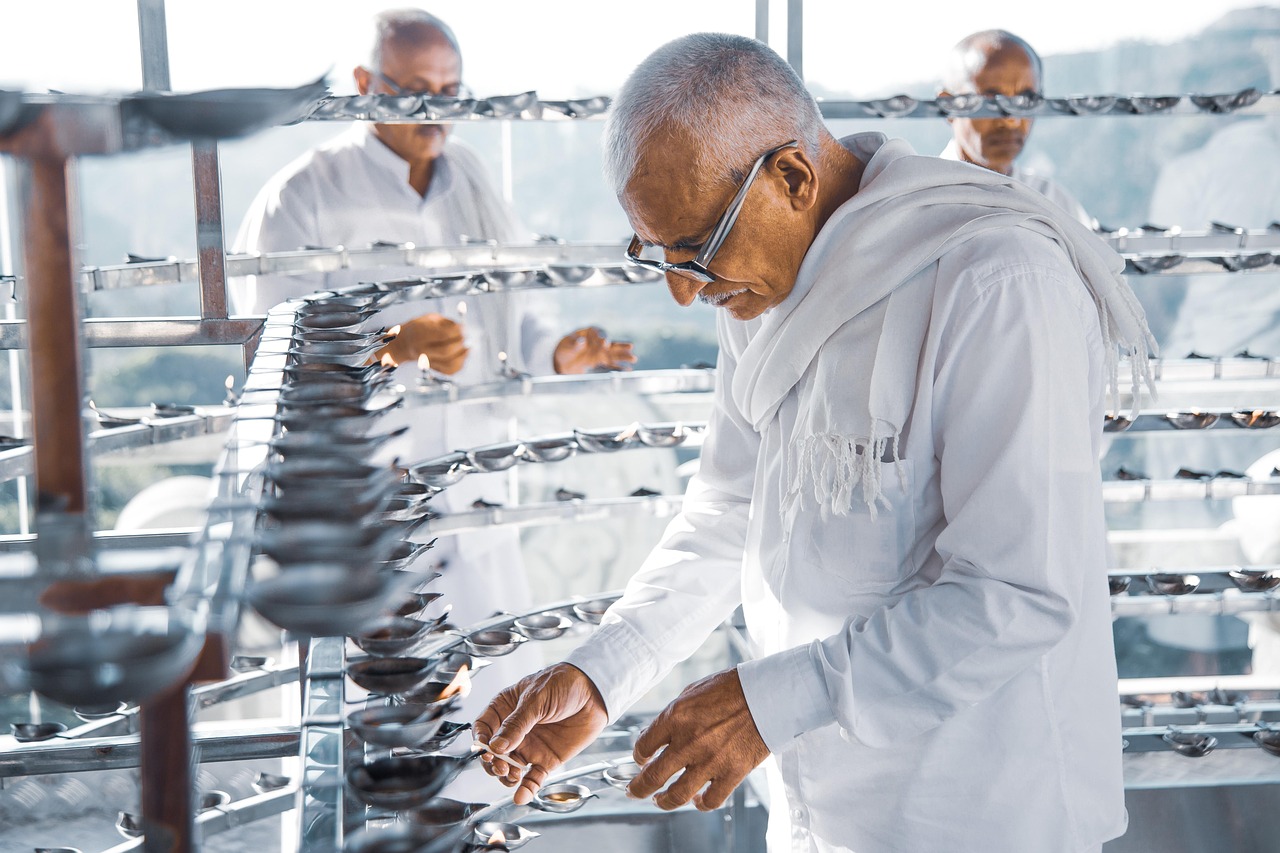 mèches de lampe, pahan thira, lampes à huile, vieillards, sri lanka, culture sri lankaise