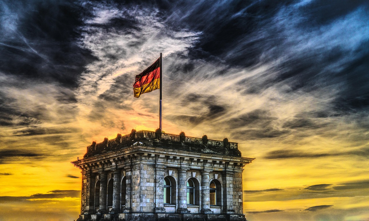 bundestag, drapeau allemand, parlement, élection fédérale, allemagne, capitale, drapeau, architecture, nature, bannière, imeuble, gouvernement district, berlin, gouvernement, drapeau de l'allemagne, ville, politique, bâtiment du gouvernement, allemand, battement, des nuages, façade, récit, tourisme