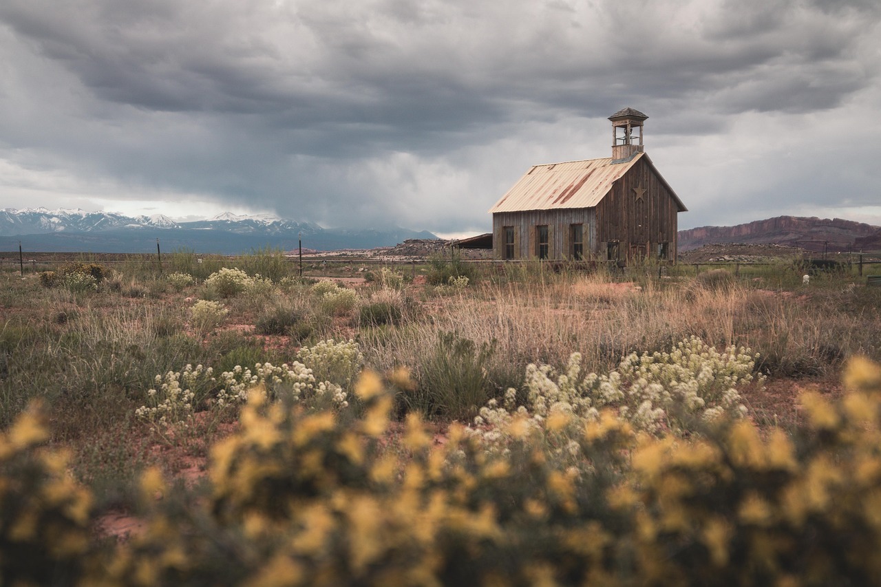 canyon, église, falaise, monument valley, lever du soleil, nature, utah, nevada, etats-unis, californie, roche, scénique, sable, pierre, nationale, religion, tempête, tonnerre, voyager, paysage