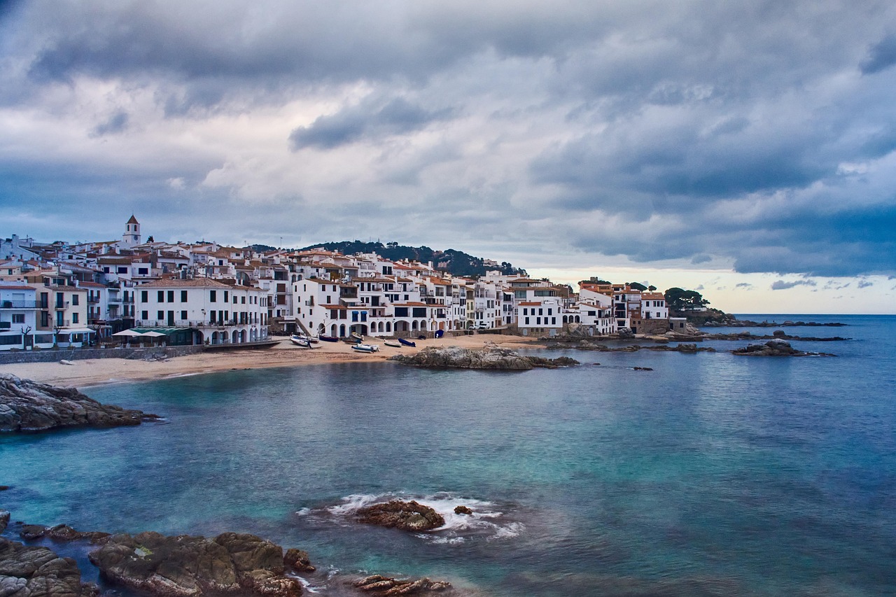 mer, ville maritime, calella de palafrugell, baix commence, costa brava, méditerranéen, tourisme, vacance, des nuages, nature, paysage
