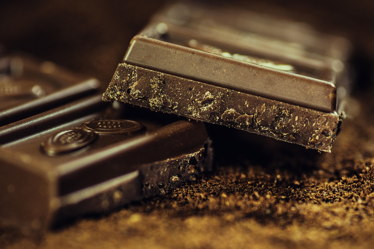 chocolat, barres, chocolat noir, les barres de chocolat, chocolatier, cacao, la poudre de cacao, calories, confiserie, délicieux, grignoter, bonbons, bonbons au chocolat, chocolat amer, morceaux de chocolat, fermer, chocolat, chocolat, chocolat, chocolat, chocolat