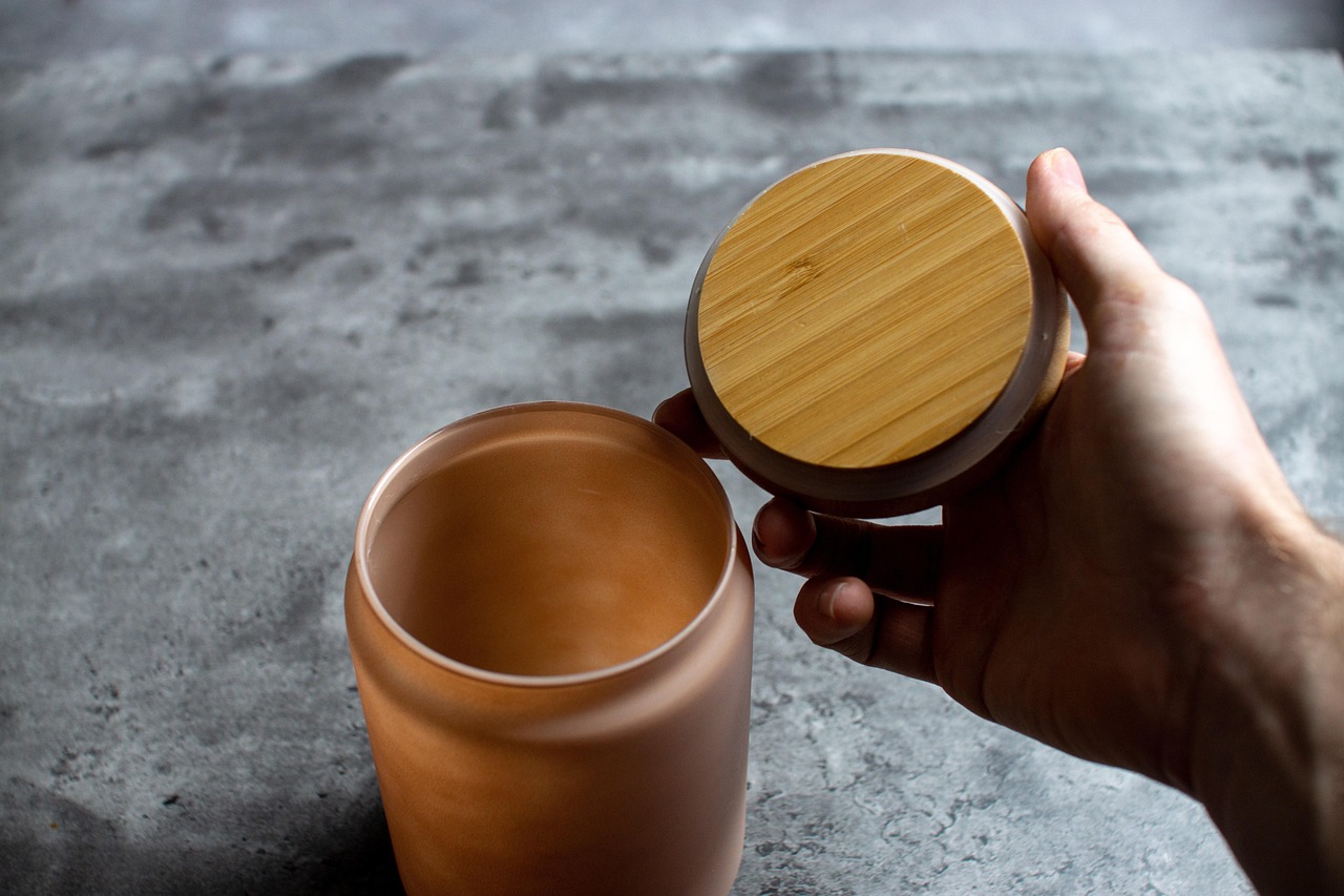 navire, ouvrir, main, couvercle, couvercle en bois, bois, un verre, récipient, stockage