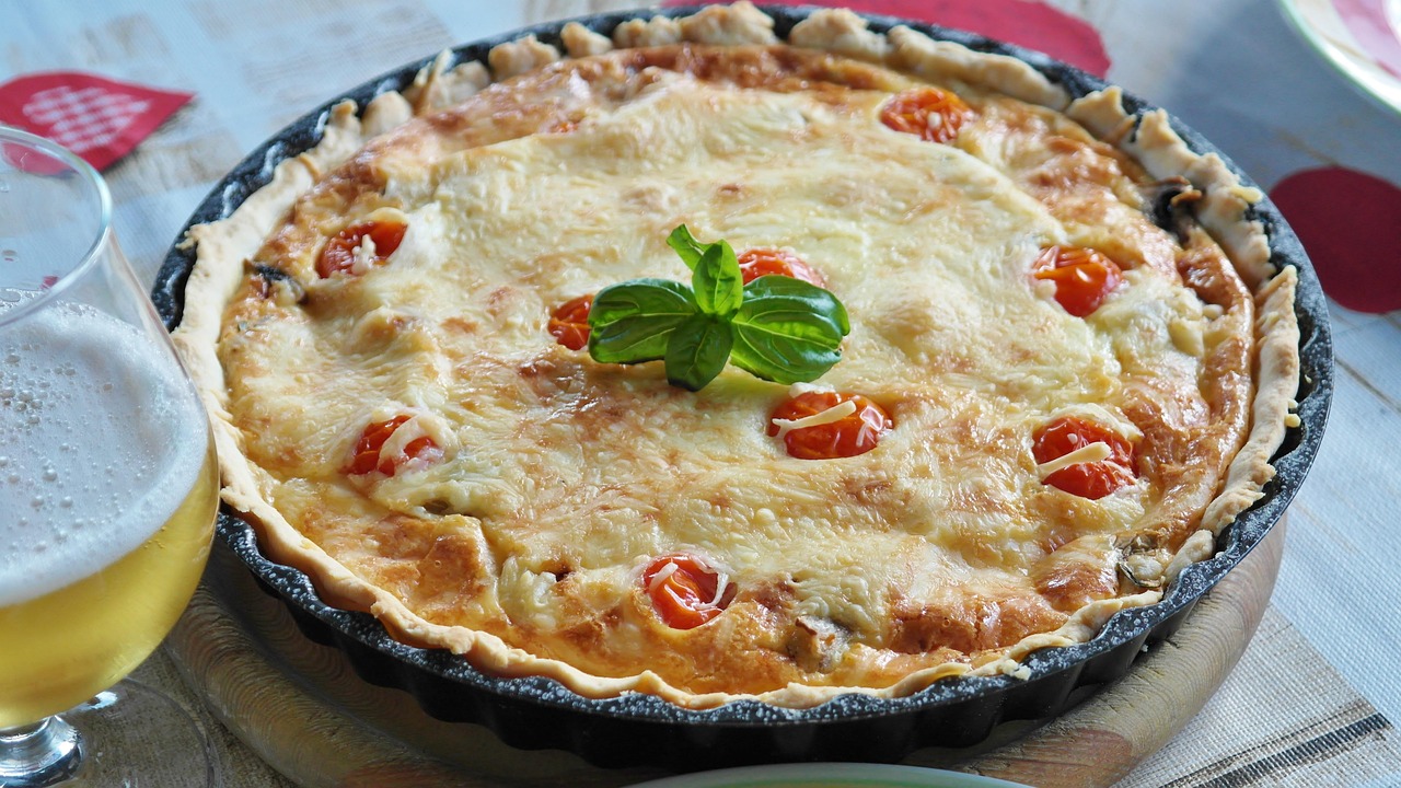 quiche, quiche lorraine, bacon, oignon, des œufs, tomates, pâte, fromage, repas, aliments, cuire, bon appétit, four, savoureux, croustillant, les glucides, cuit, appétissant, nourriture, calories, jouissance, gourmet, quiche, quiche, quiche, quiche, quiche, quiche lorraine, quiche lorraine, quiche lorraine, quiche lorraine