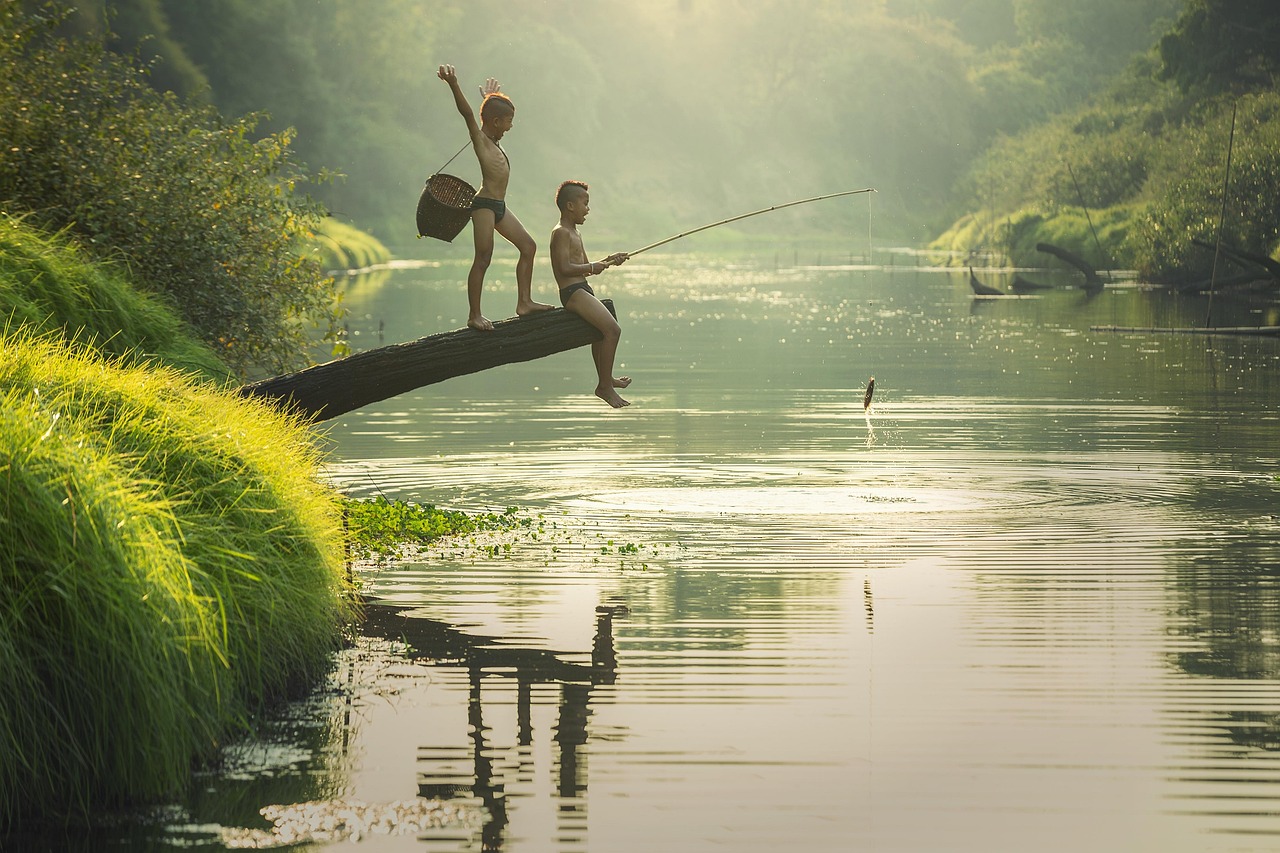 asie, garçons, cambodge, enfants, poisson, pêcheur, faire de la pêche, ami, indonésien, fleuve, malaisie, myanmar, birmanie, extérieur, gens, la campagne, nature, thaïlande, vietnamien, l'eau, ruisseau