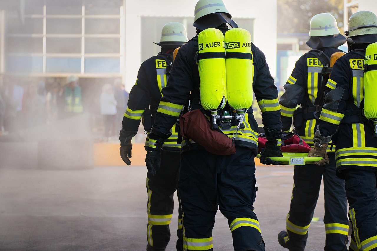 lutte contre l'incendie, barre, pompiers, de sauvetage, des risques, supprimer l'exercice, protection respiratoire, emploi de la lutte contre les incendies, pompiers, pompiers, pompiers, pompiers, pompiers
