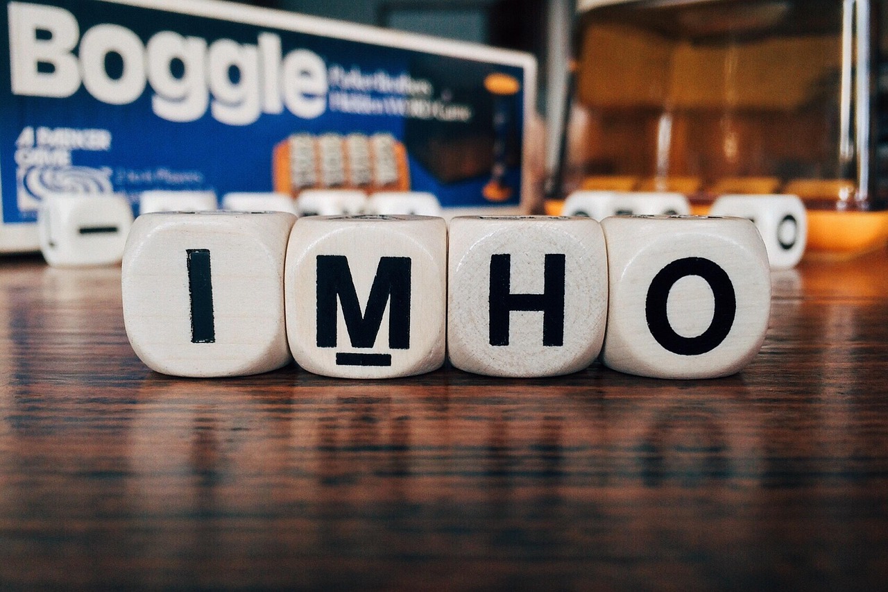 à mon avis honnête, a mon humble avis, envoyer des sms, médias sociaux, acronyme, brun facebook, brun social, brun médias