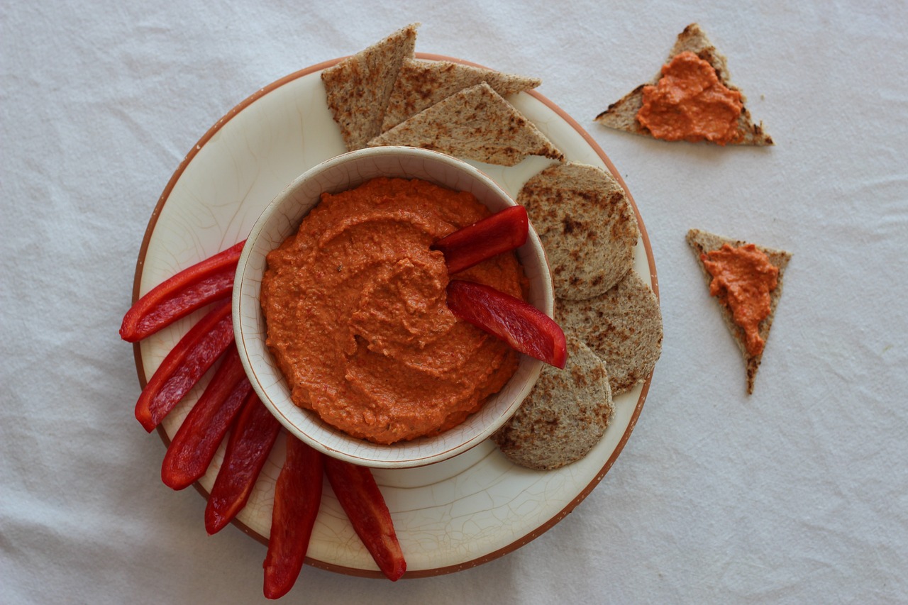 muhammara, muhamara, pate, des pâtés, pâté de légumes, légumes pates, alimentaire, ordonnance, en bonne santé, puissance, des légumes, rouge, crémeux, dîner, cuisine, biologique, végétarien, végétalien, veguie, vegan, manger, fraîcheur, délicieux, poivrons