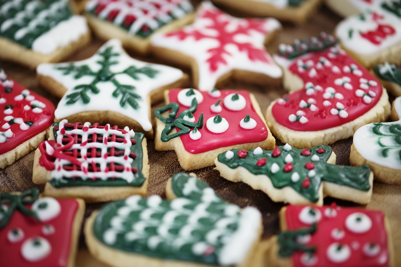 noël, vacance, biscuits, bonbons, sucré, pâtisserie, fête, le jour de noël, biscuits de noël, glaçage, décoré, rouge, vert, biscuits au sucre, décembre